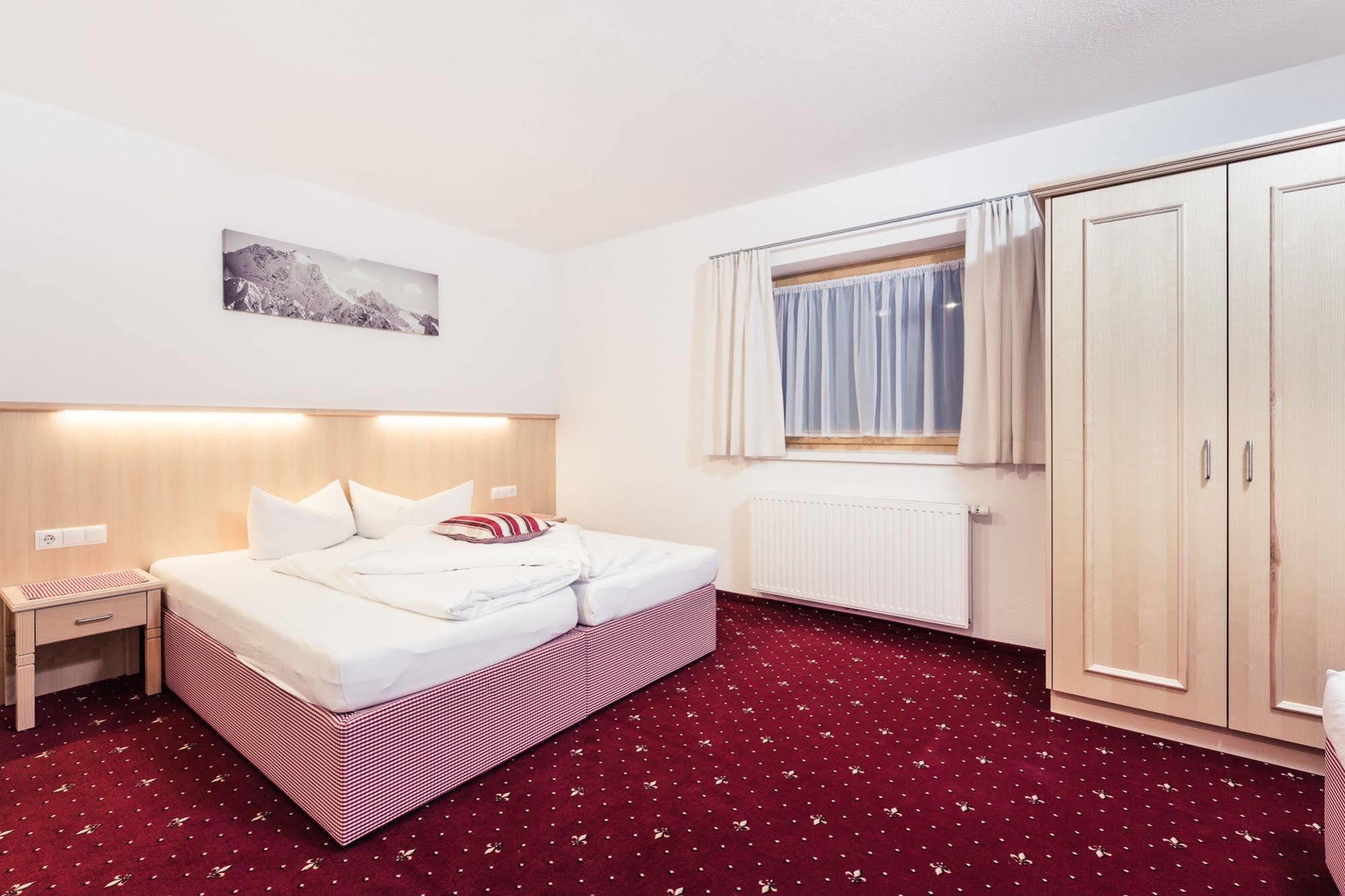 Leni Mountain Appartements * Solden